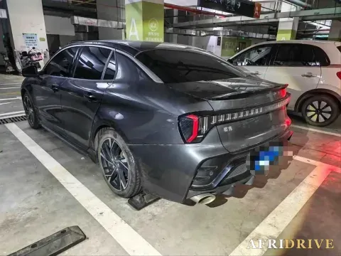 2023 LYNK&CO 03 5