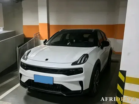 2023 LYNK&CO 06