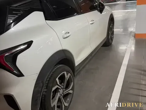 2023 LYNK&CO 06 3