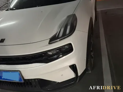 2023 LYNK&CO 06 6