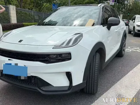 2023 LYNK&CO 06