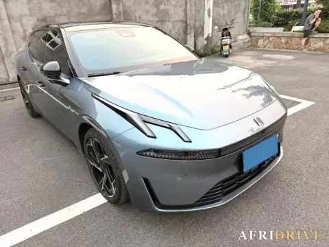2024 LYNK&CO 01 3