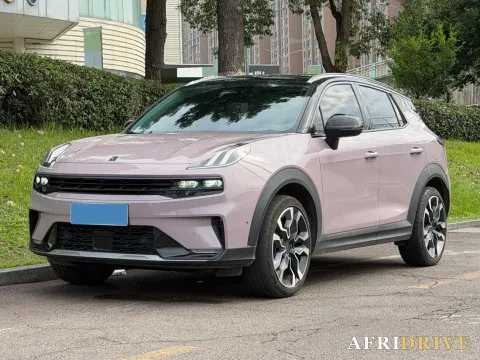 2022 LYNK&CO 02
