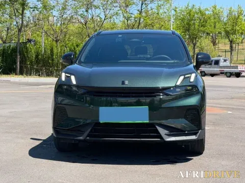 2023 LYNK&CO 06 EM-P 2
