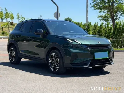 2023 LYNK&CO 06 EM-P 3