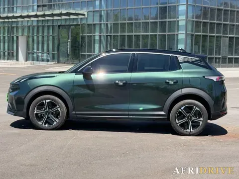 2023 LYNK&CO 06 EM-P 4