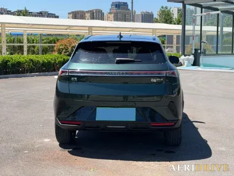 2023 LYNK&CO 06 EM-P 6
