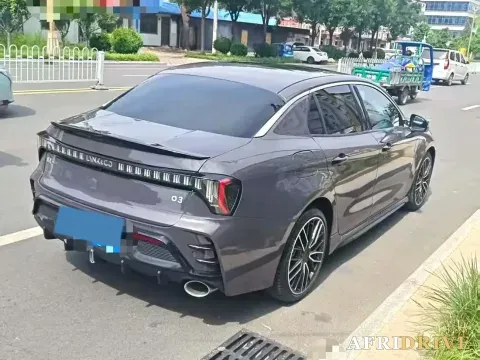 2025 LYNK&CO 03 6