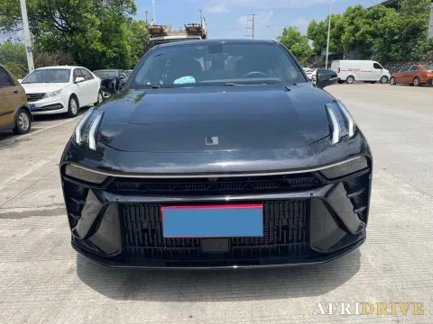 2023 LYNK&CO 03 2