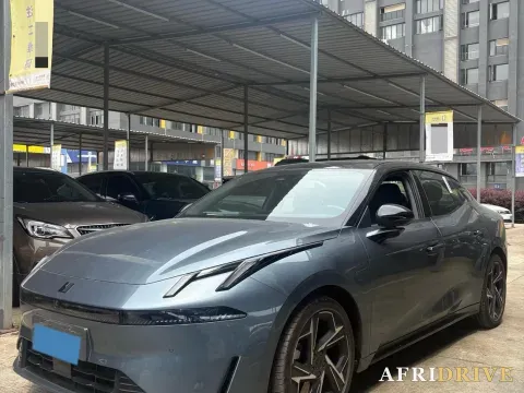 2024 LYNK&CO 07 EM-P