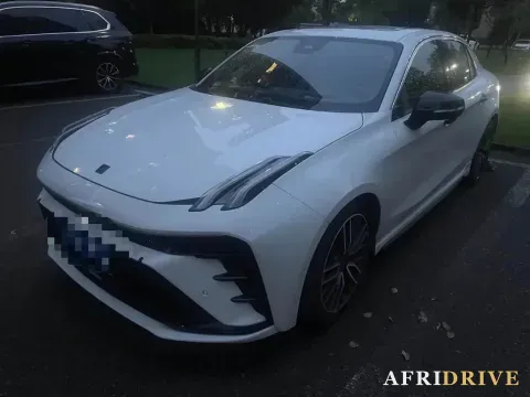 2023 LYNK&CO 03