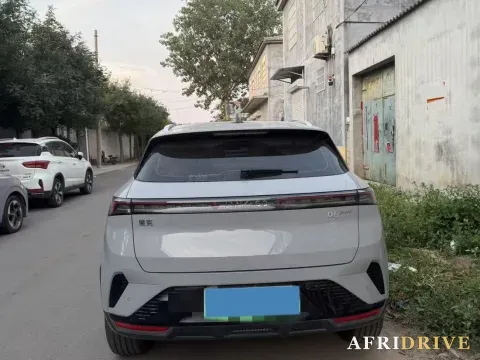 2023 LYNK&CO 06 EM-P 4