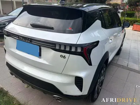 2023 LYNK&CO 06 5