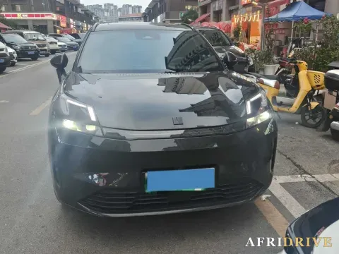 2023 LYNK&CO 08 EM-P 2