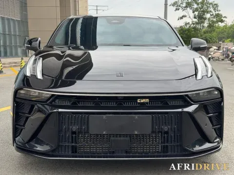 2023 LYNK&CO 03 2