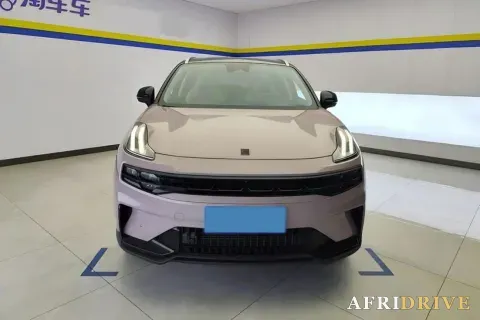 2023 LYNK&CO 03 2