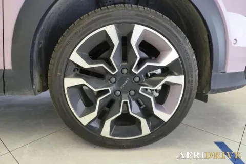 2023 LYNK&CO 03 8