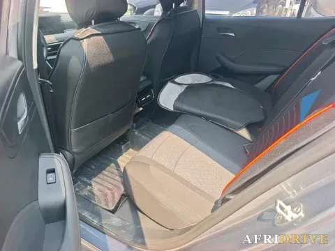 2023 Roewe i5 8