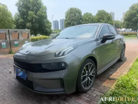 2022 LYNK&CO 03