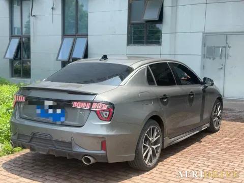 2022 LYNK&CO 03 3