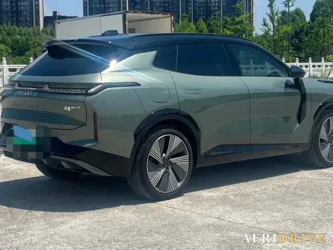 2023 LYNK&CO 08 EM-P 5