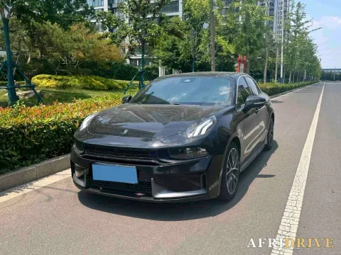 2022 LYNK&CO 03