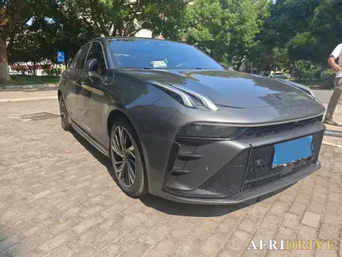 2023 LYNK&CO 03 2