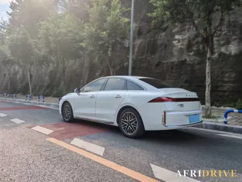 2025 Roewe M7 DMH 7