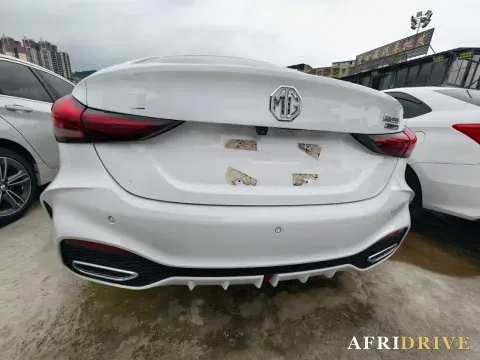 2025 MG 5 8
