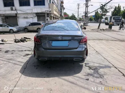 2021 MG 5 8