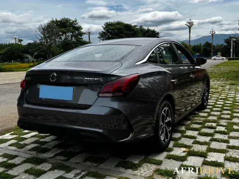 2023 MG 5 4