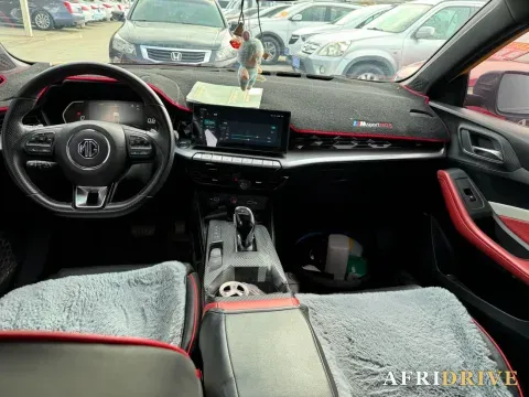 2021 MG 5 6