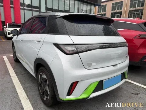 2021 Ford Escort 4