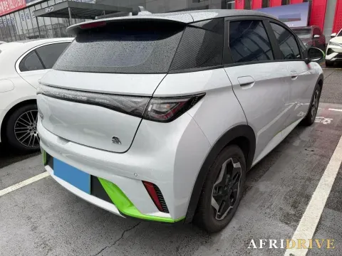 2021 Ford Escort 6