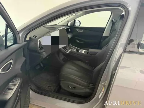 2025 BYD Sea Lion 05 EV 4