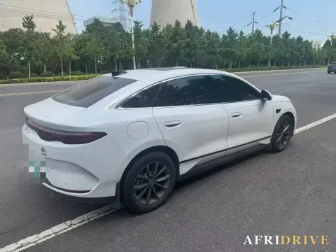 2025 BYD QinL 7