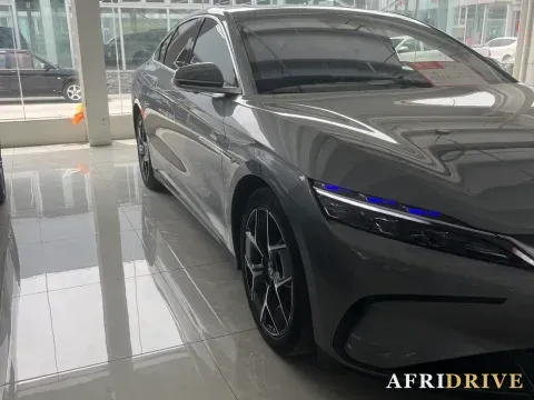 2022 Hycan A06 3