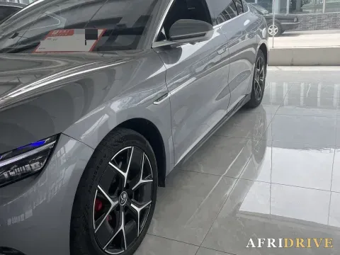 2022 Hycan A06 4