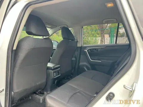 2023 Toyota RAV4 6