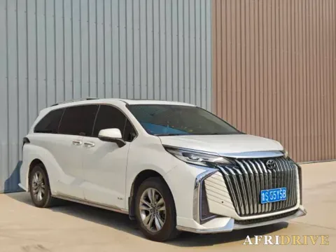 2024 Toyota Sienna 3