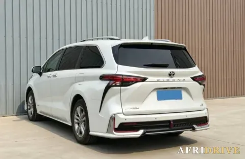 2024 Toyota Sienna 7