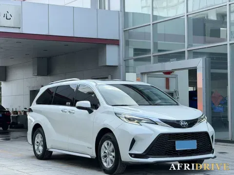 2023 Toyota Granvia 3