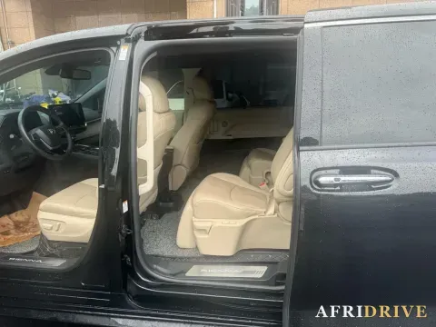 2021 Toyota Sienna 4