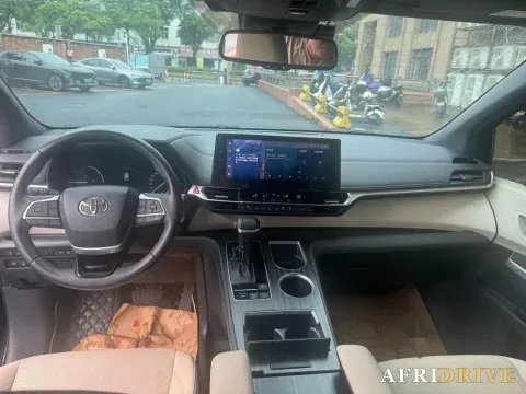 2021 Toyota Sienna 5