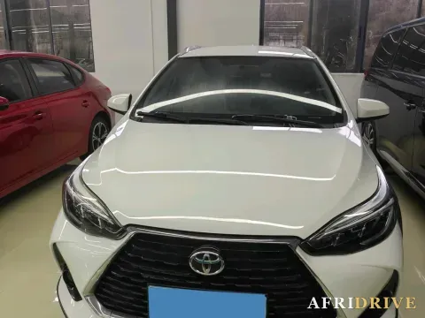2022 Toyota Yaris L 2