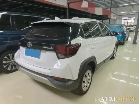 2022 Toyota Yaris L 3