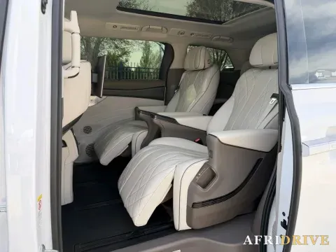 2022 Mercedes-Benz GLC Class 5