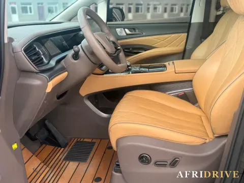 2022 Mercedes-Benz GLC Class 4