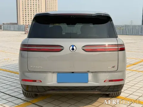 2023 Denza N8 4