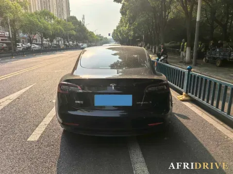 2022 Tesla Model 3 4